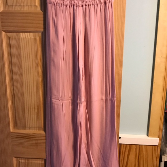 CUTE! Pink flowy pants & cream/black polka dot top - Picture 5 of 7